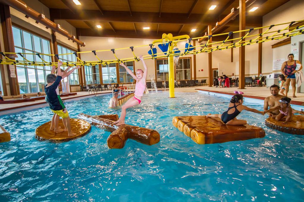 Elkhorn Resort, Spa, And Conference Centre Wasagaming Extérieur photo