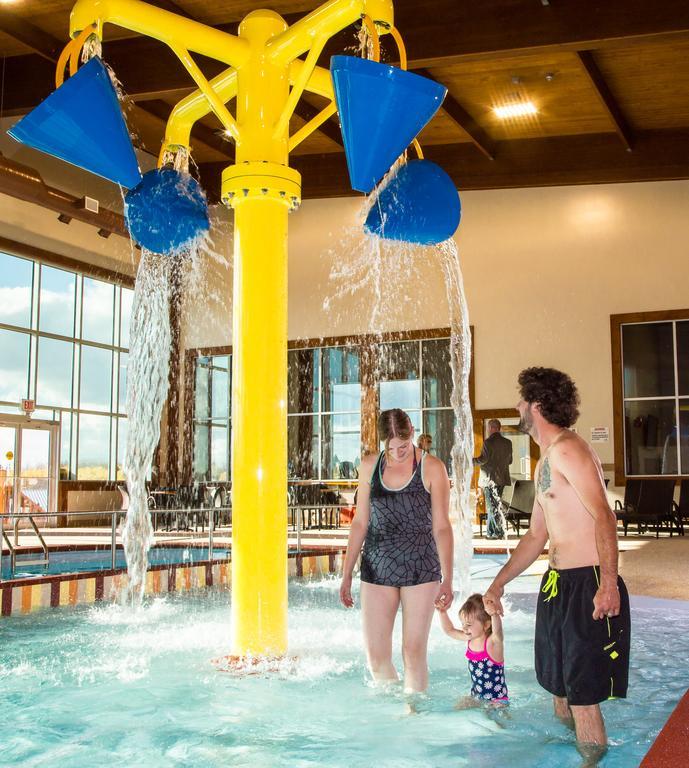 Elkhorn Resort, Spa, And Conference Centre Wasagaming Extérieur photo
