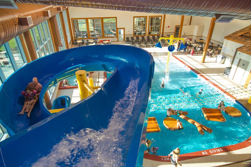 Elkhorn Resort, Spa, And Conference Centre Wasagaming Extérieur photo