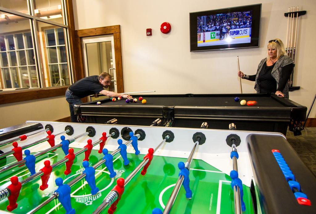 Elkhorn Resort, Spa, And Conference Centre Wasagaming Extérieur photo
