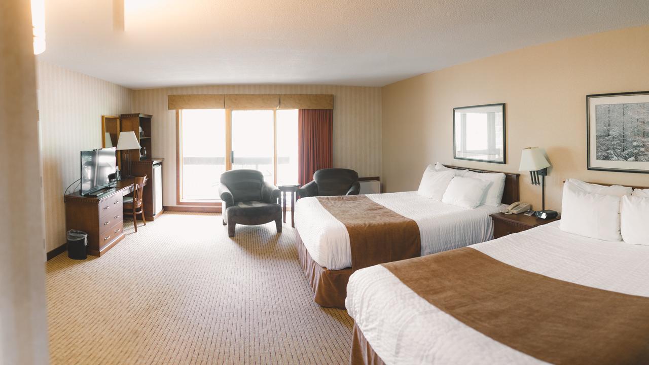 Elkhorn Resort, Spa, And Conference Centre Wasagaming Extérieur photo