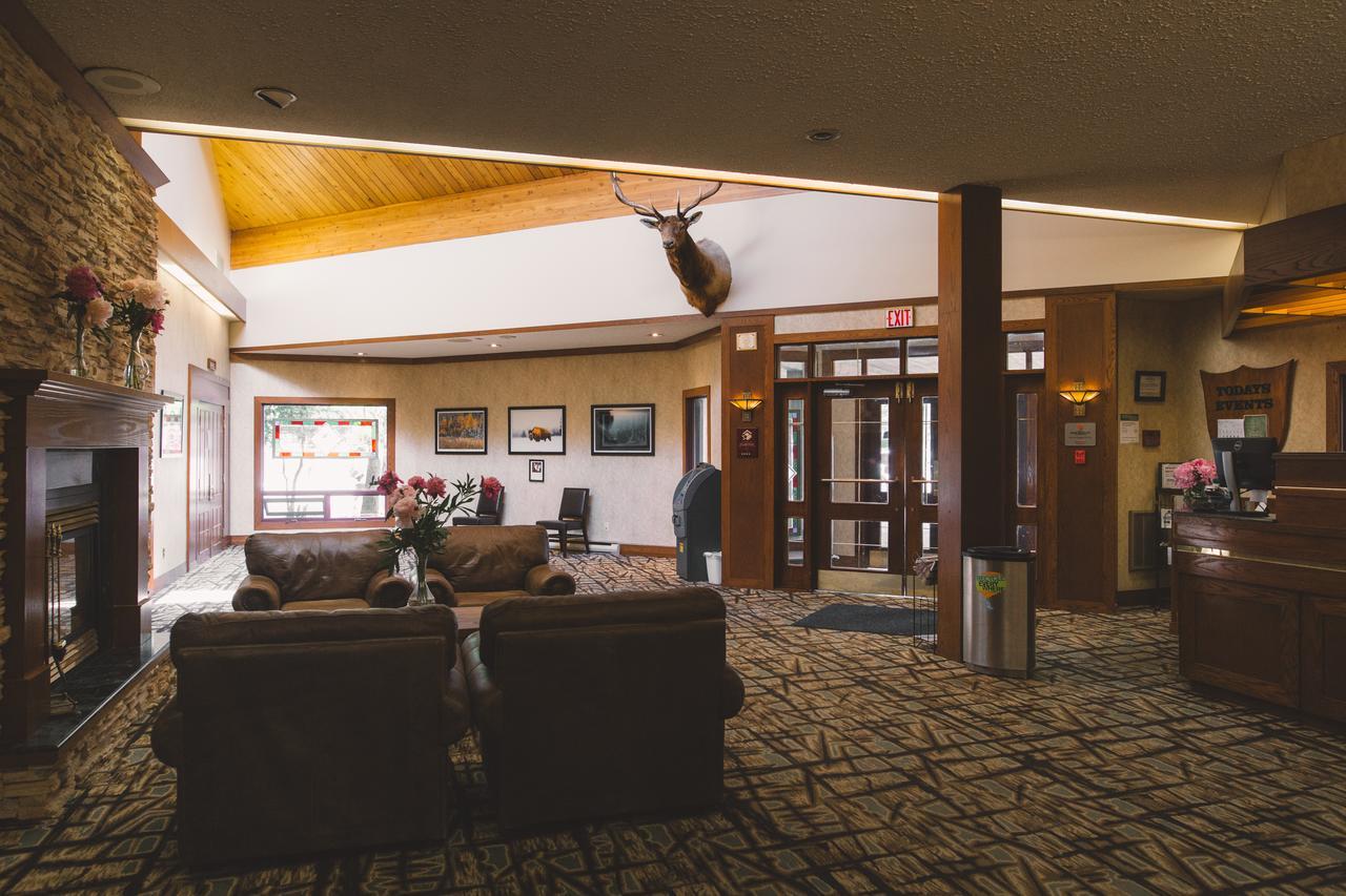 Elkhorn Resort, Spa, And Conference Centre Wasagaming Extérieur photo