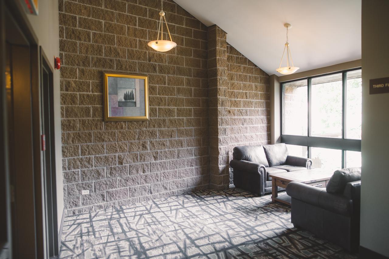 Elkhorn Resort, Spa, And Conference Centre Wasagaming Extérieur photo