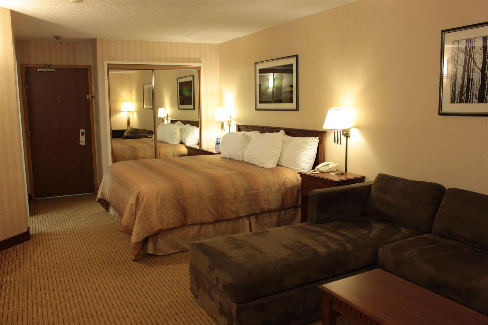 Elkhorn Resort, Spa, And Conference Centre Wasagaming Extérieur photo
