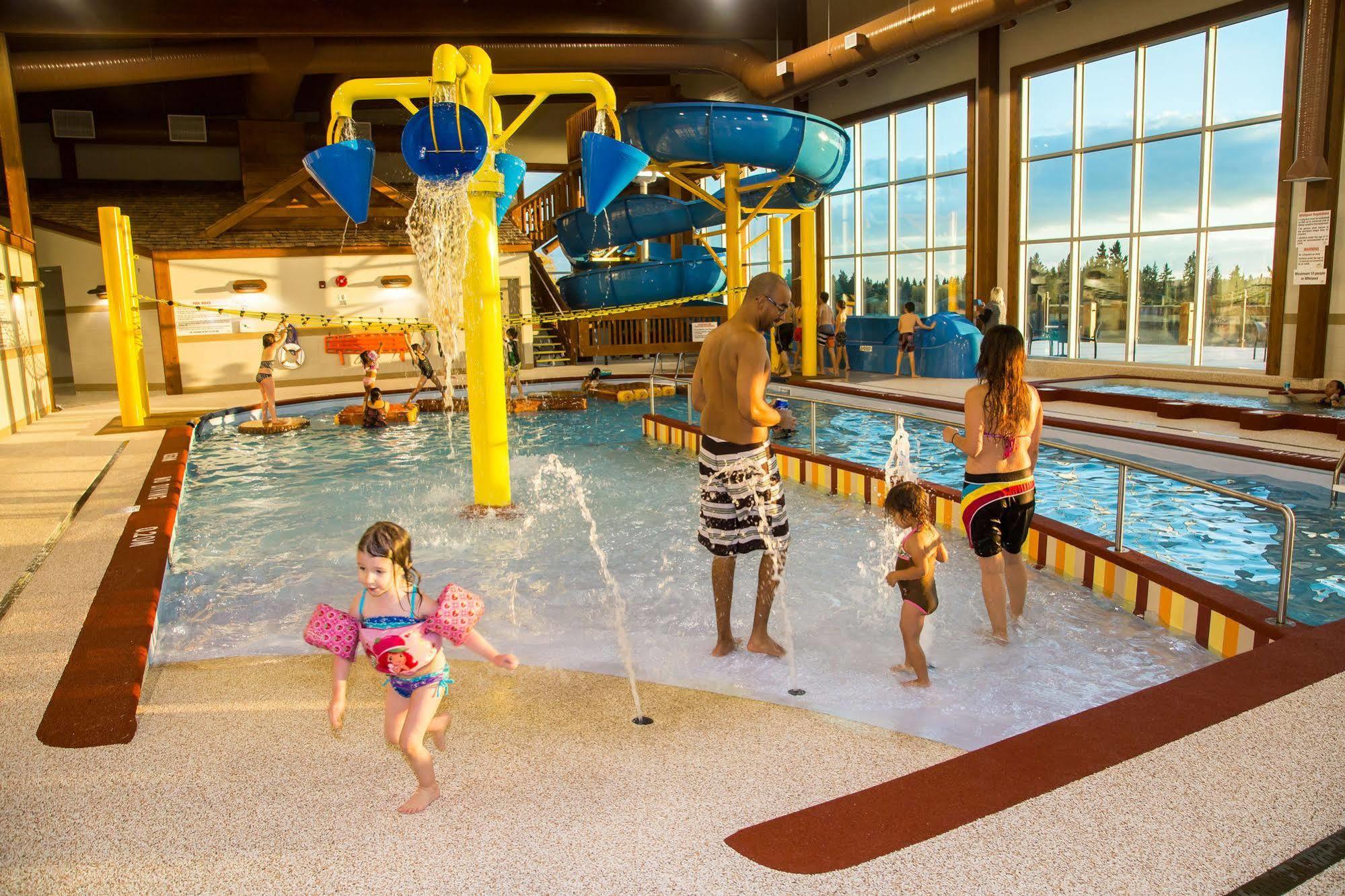 Elkhorn Resort, Spa, And Conference Centre Wasagaming Extérieur photo