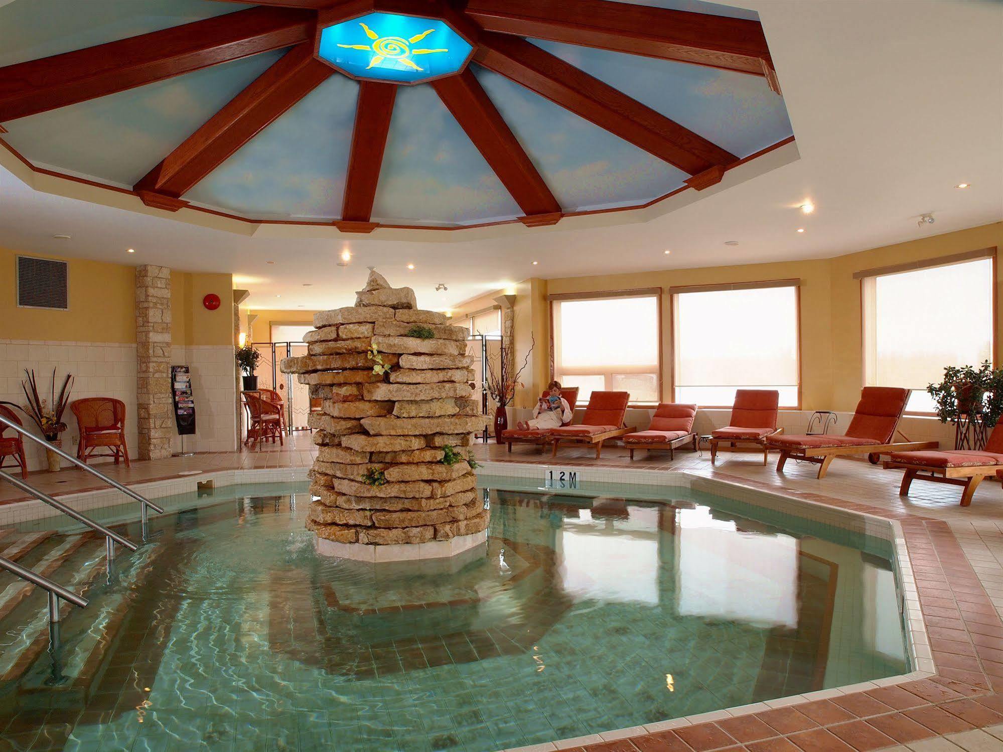 Elkhorn Resort, Spa, And Conference Centre Wasagaming Extérieur photo