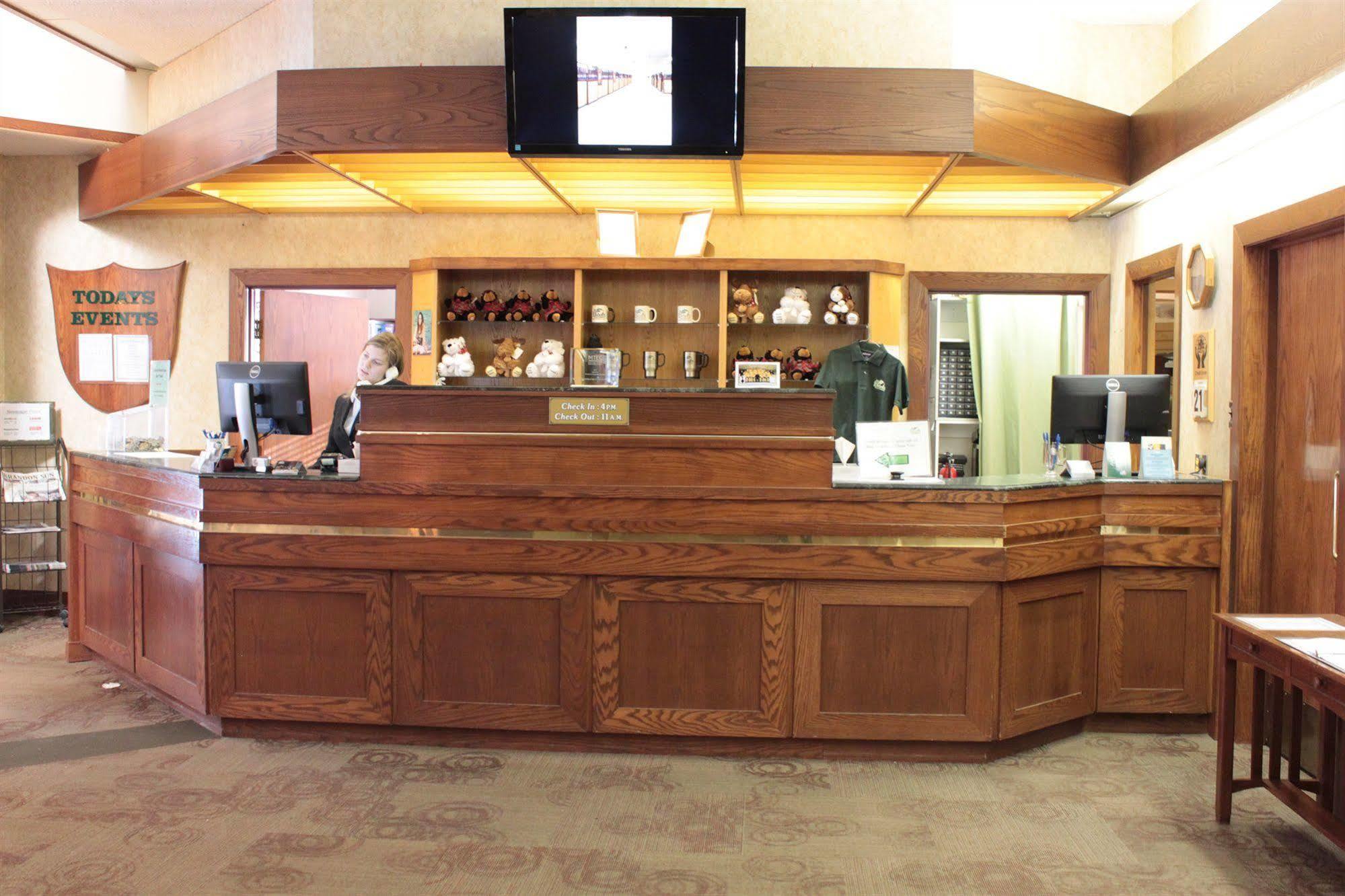 Elkhorn Resort, Spa, And Conference Centre Wasagaming Extérieur photo