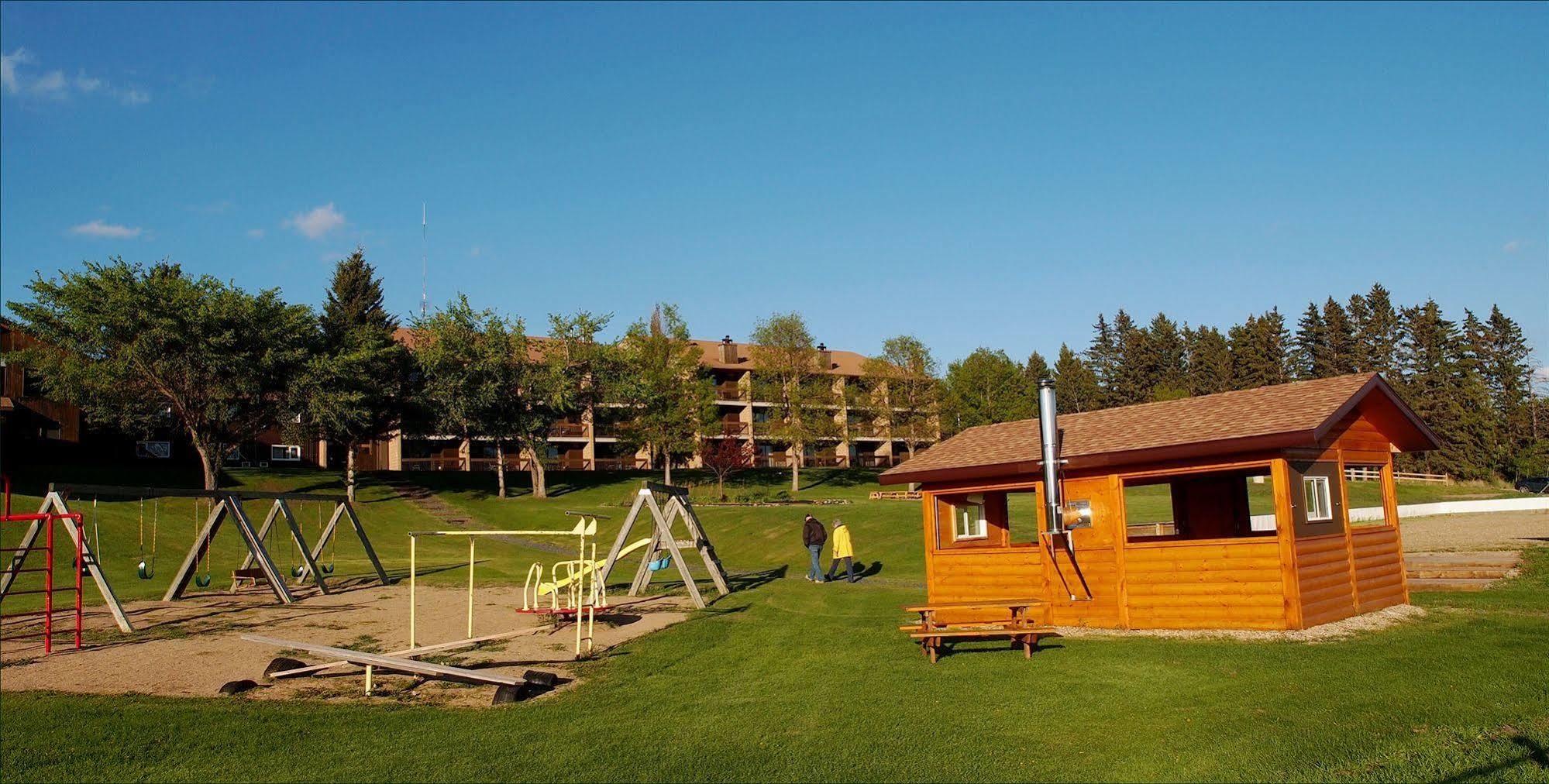 Elkhorn Resort, Spa, And Conference Centre Wasagaming Extérieur photo